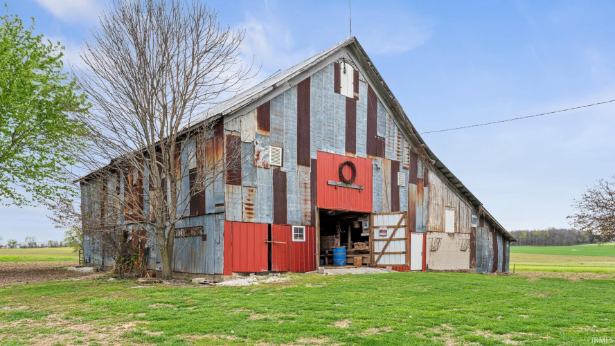 Listing Image 9