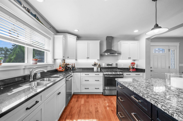 Listing Image 15