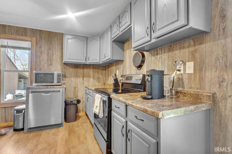 Listing Image 21