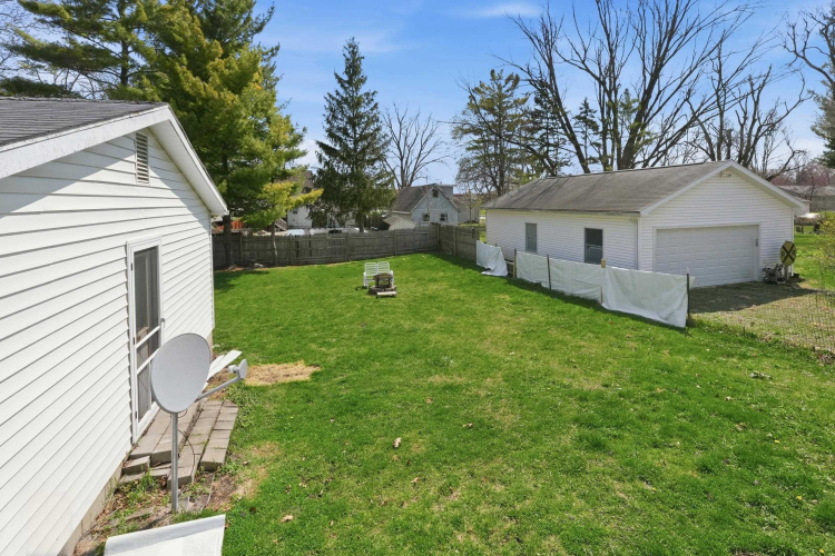 Listing Image 32