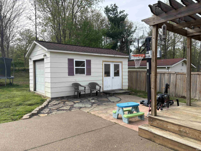 Listing Image 16