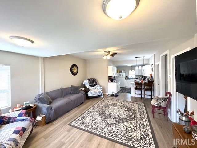 Listing Image 3
