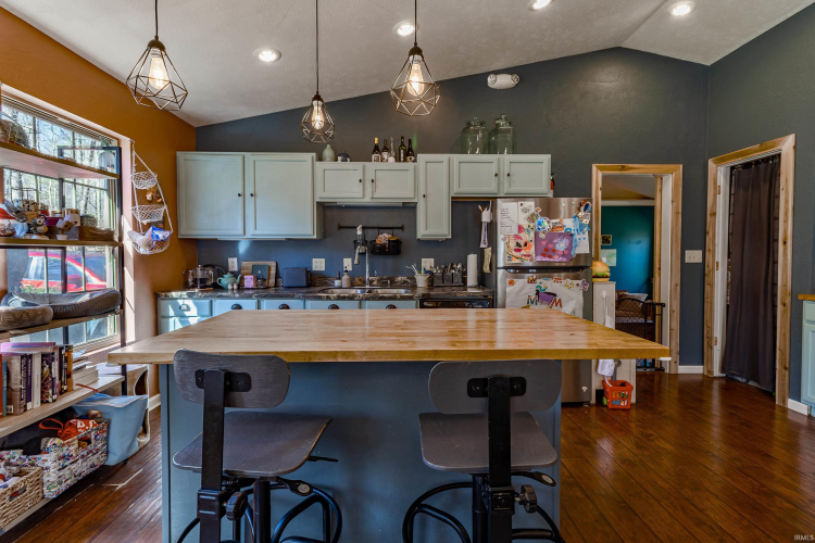 Listing Image 13