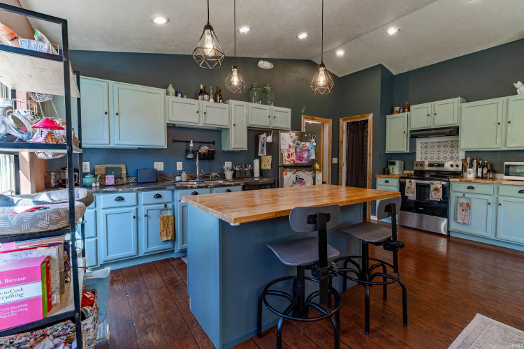 Listing Image 15