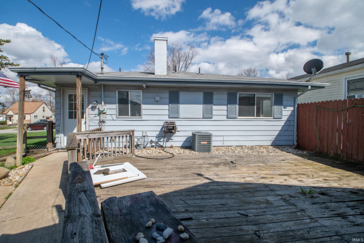 Listing Image 9