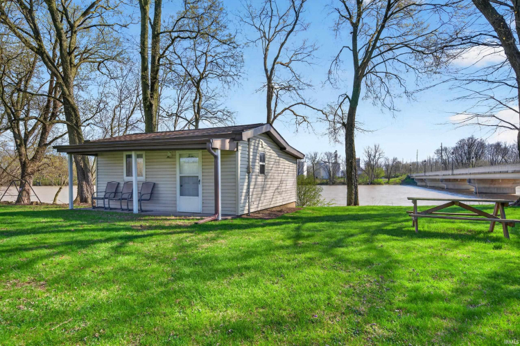 Listing Image 16
