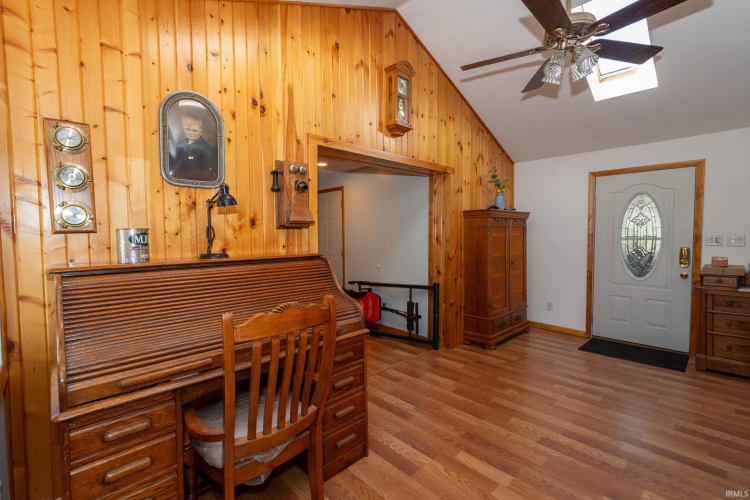 Listing Image 17