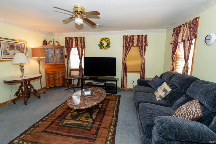 Listing Image 19
