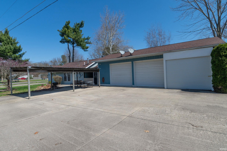 Listing Image 22