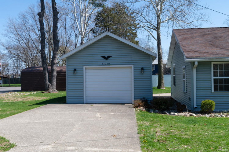 Listing Image 25