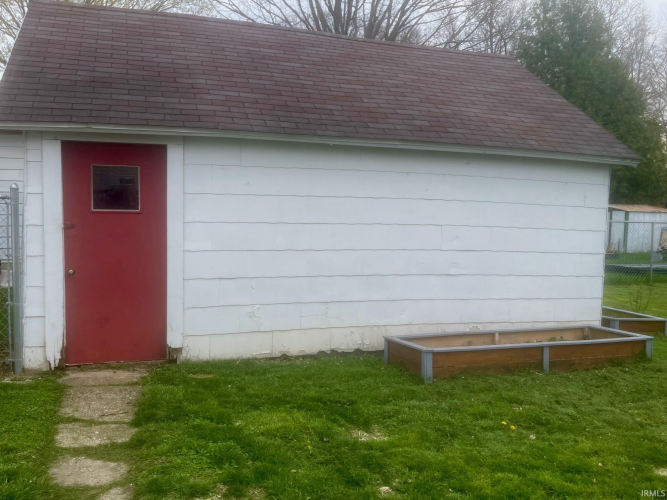 Listing Image 14