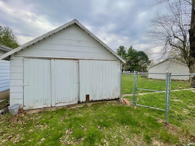 Listing Image 16