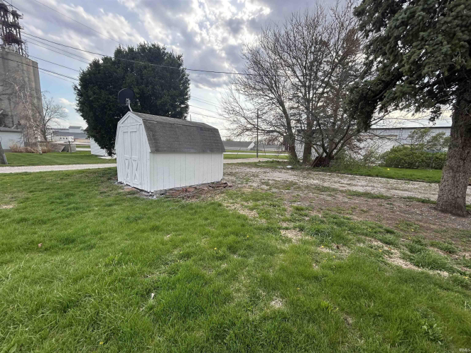 Listing Image 10