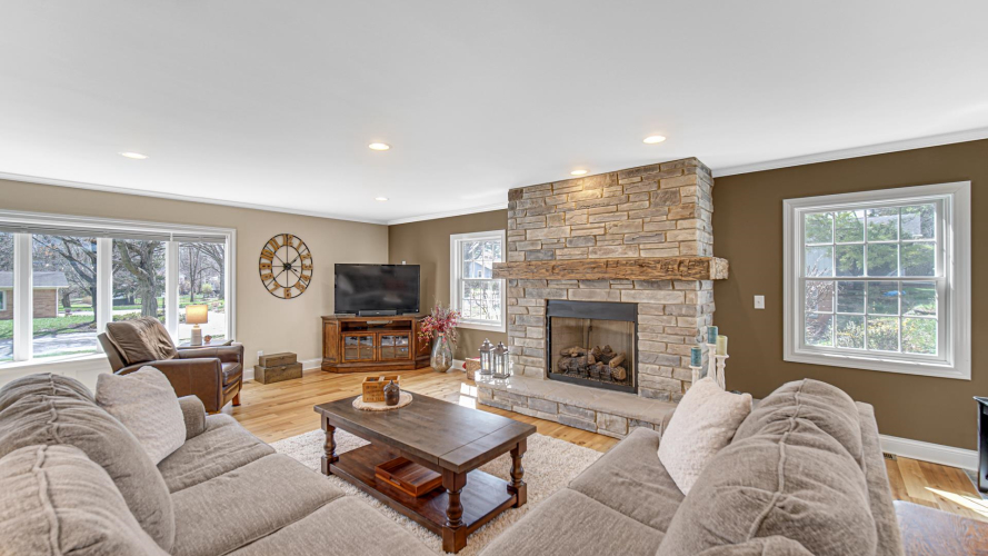 Listing Image 7