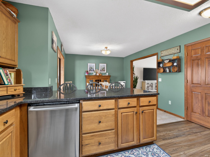 Listing Image 18