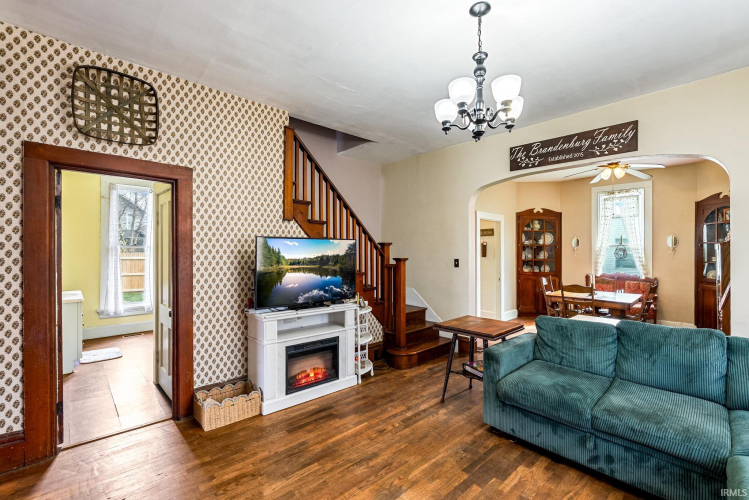 Listing Image 14