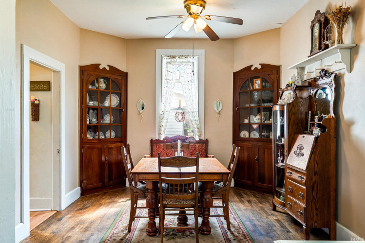 Listing Image 15