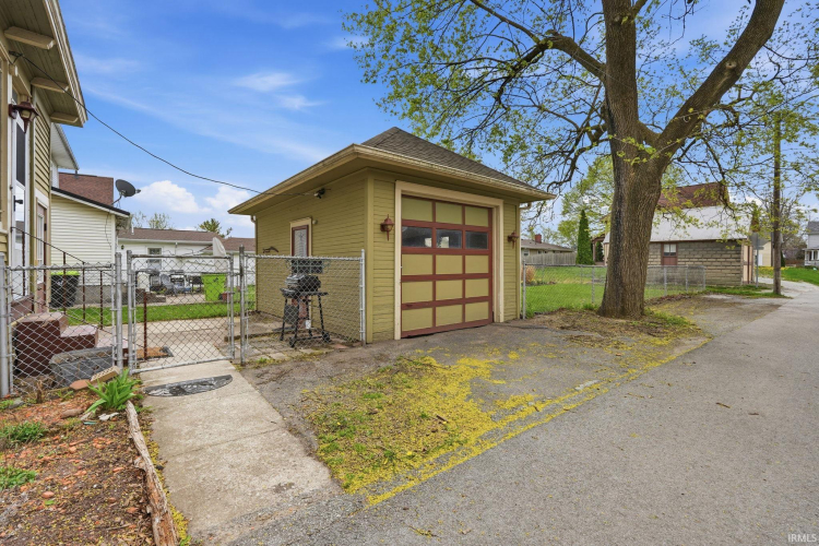 Listing Image 33
