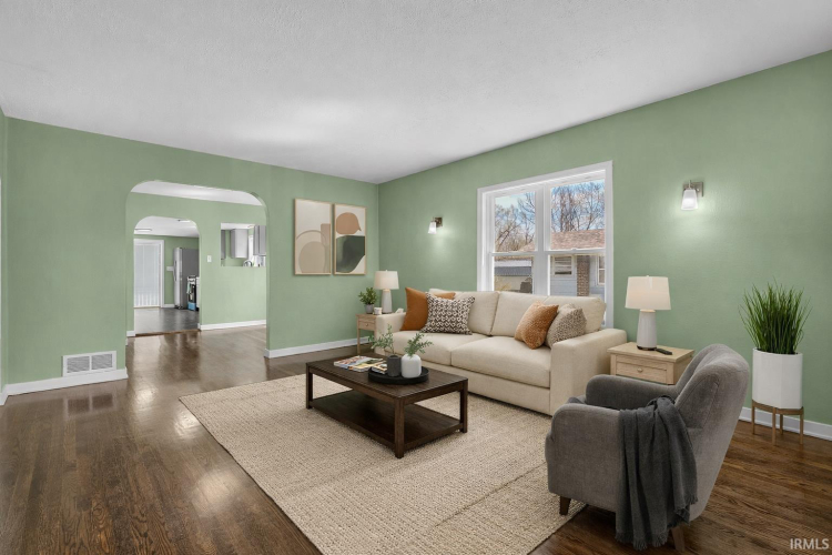 Listing Image 10