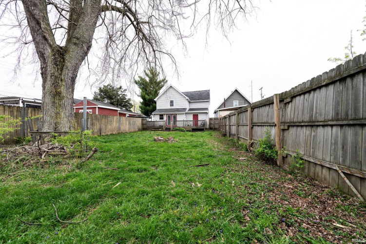 Listing Image 4