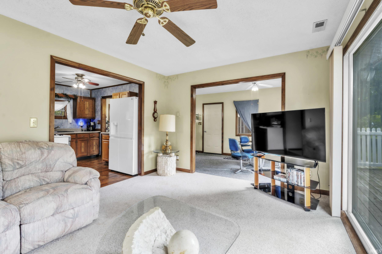 Listing Image 20