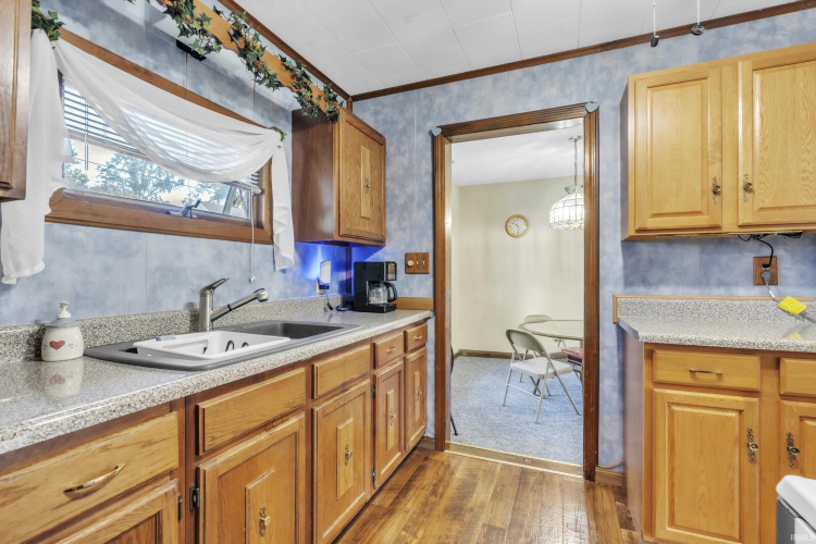 Listing Image 22