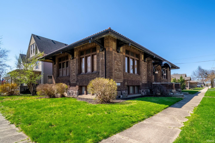 Listing Image 3