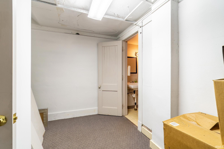 Listing Image 30