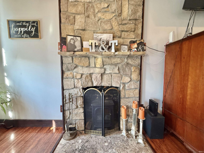 Listing Image 20