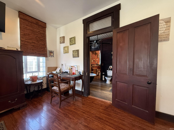 Listing Image 22
