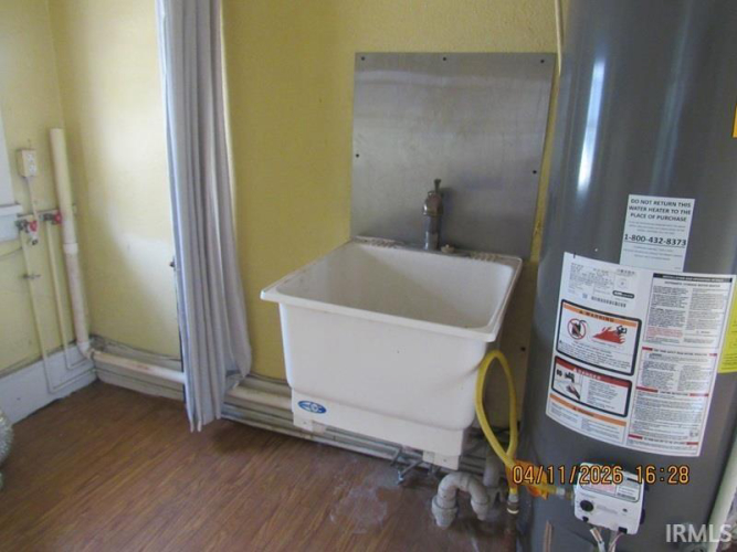 Listing Image 10