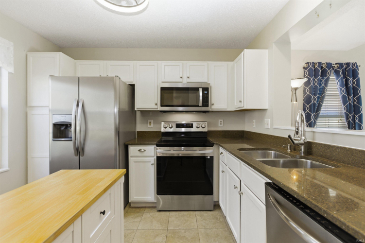 Listing Image 19