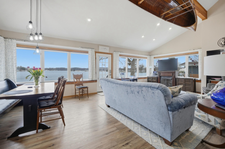 Listing Image 12