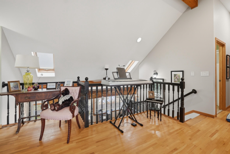 Listing Image 22