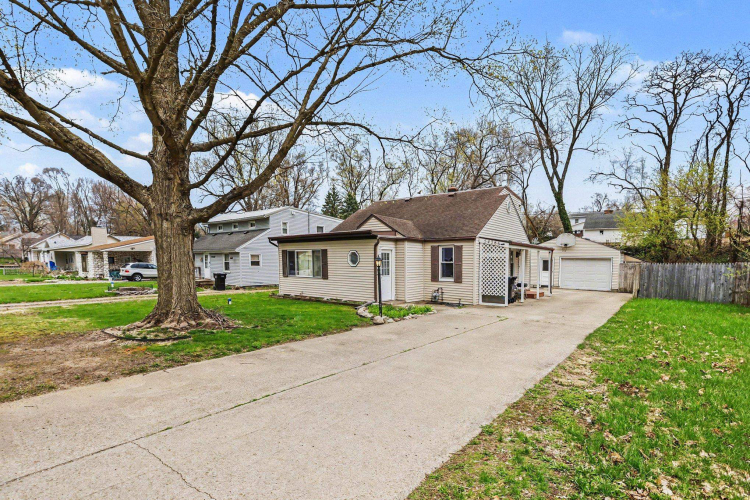 Listing Image 20