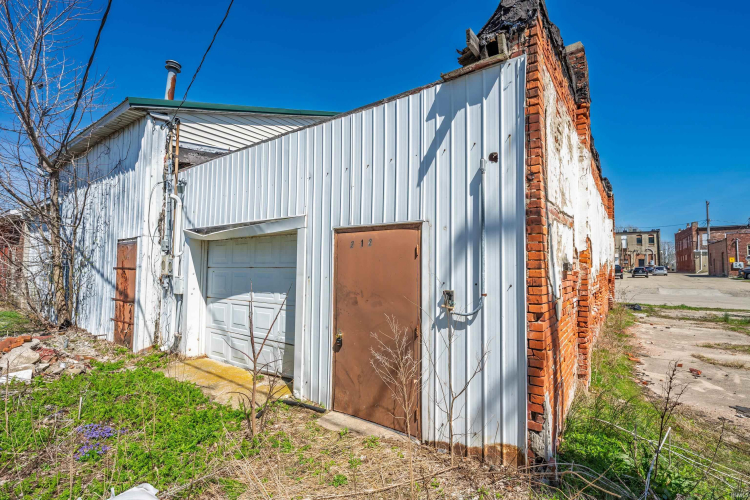 Listing Image 3