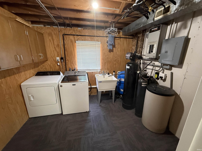Listing Image 12