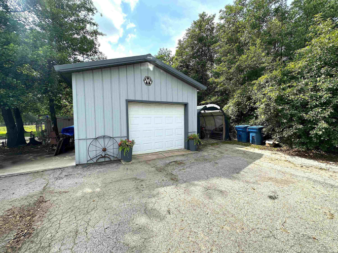 Listing Image 25