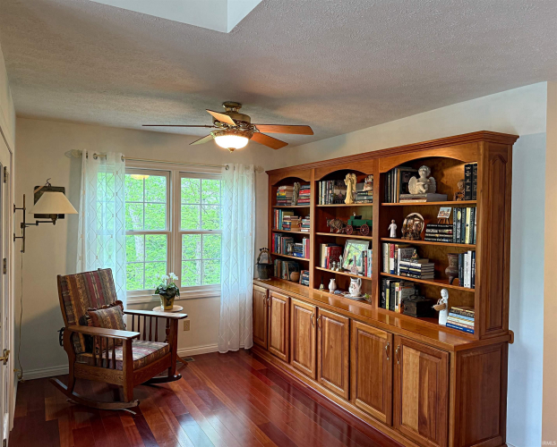Listing Image 23