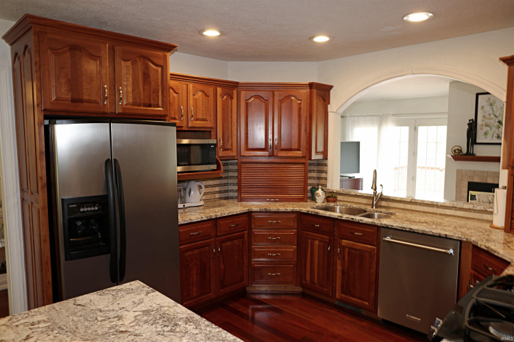 Listing Image 9