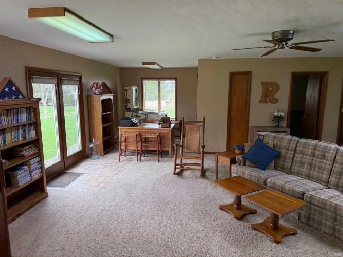 Listing Image 8