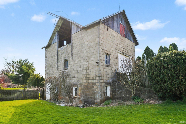 Listing Image 30