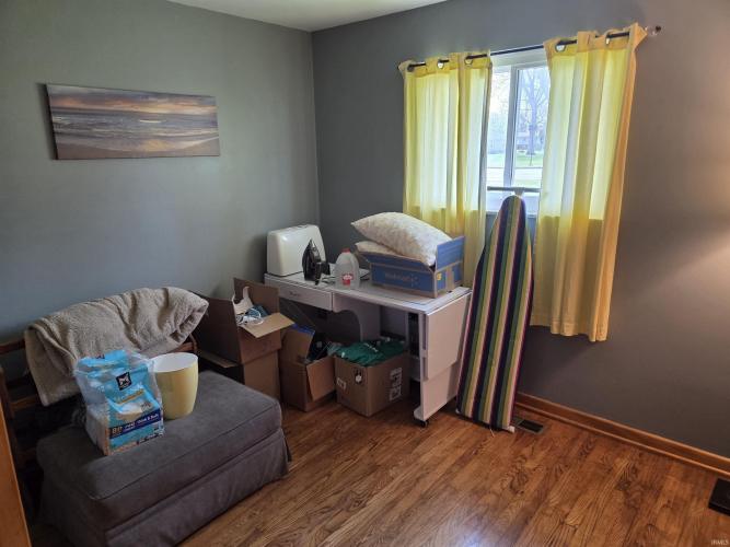 Listing Image 17