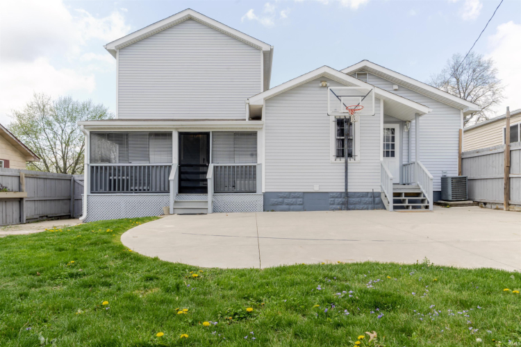 Listing Image 16