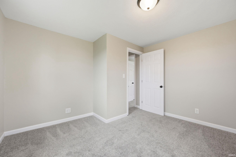 Listing Image 24
