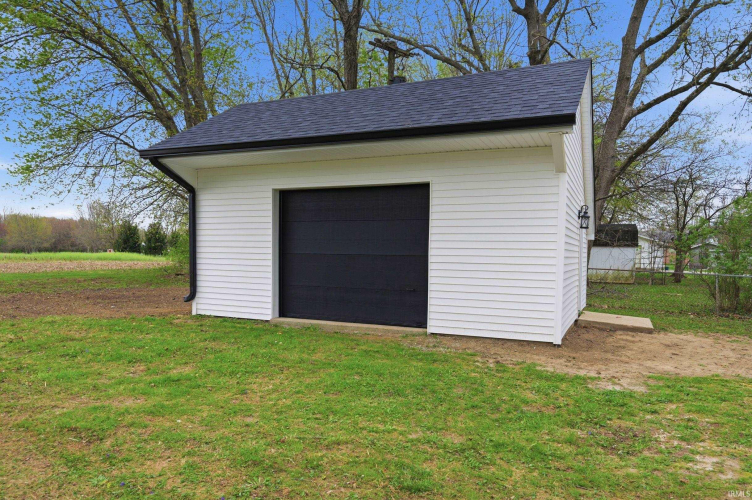 Listing Image 28