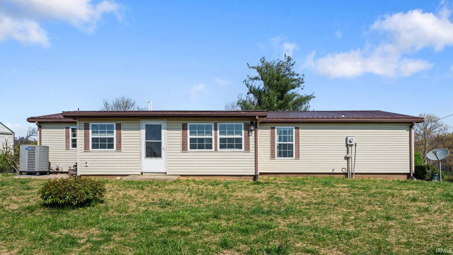Listing Image 4