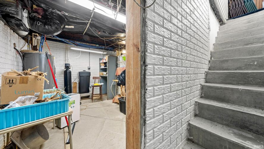 Listing Image 33