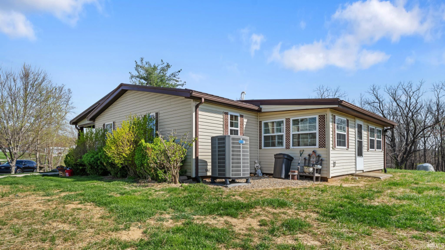 Listing Image 5