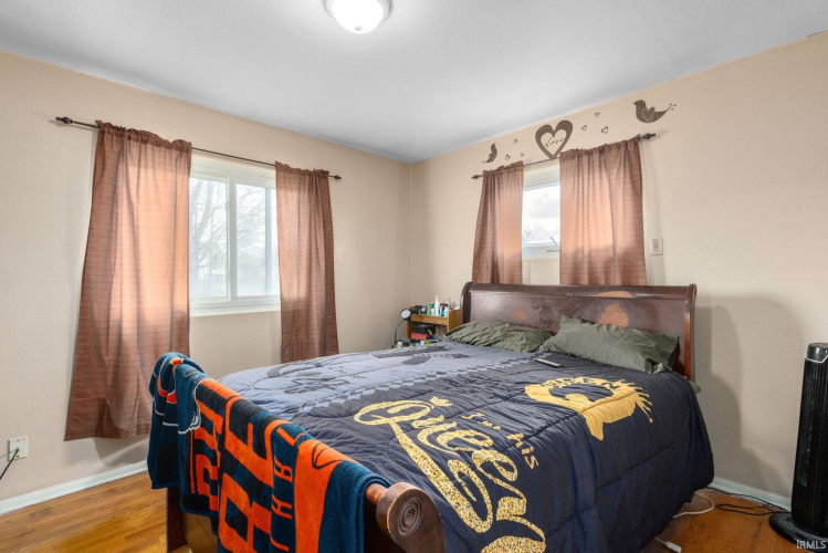 Listing Image 15